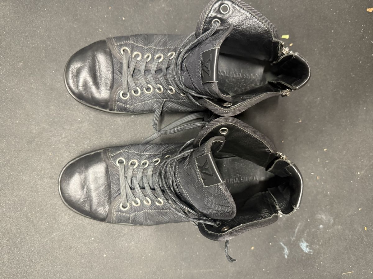Louis Vuitton Scarpe da uomo: Louis Vuitton low boots, leather – Usato da Morges venduto da osc_klm9