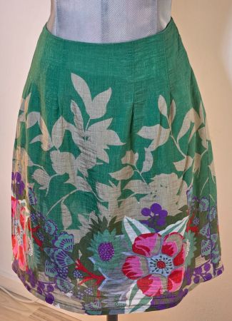 S 36 KALA Berlin ROCK / JUPE Frühling floral leichter Glanz