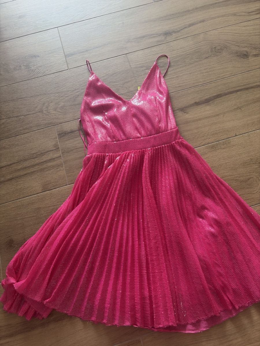 MSGM Kleider: Neus Kleid MSGM Milano – Neu und originalverpackt aus Wangen b. Olten von Nanii