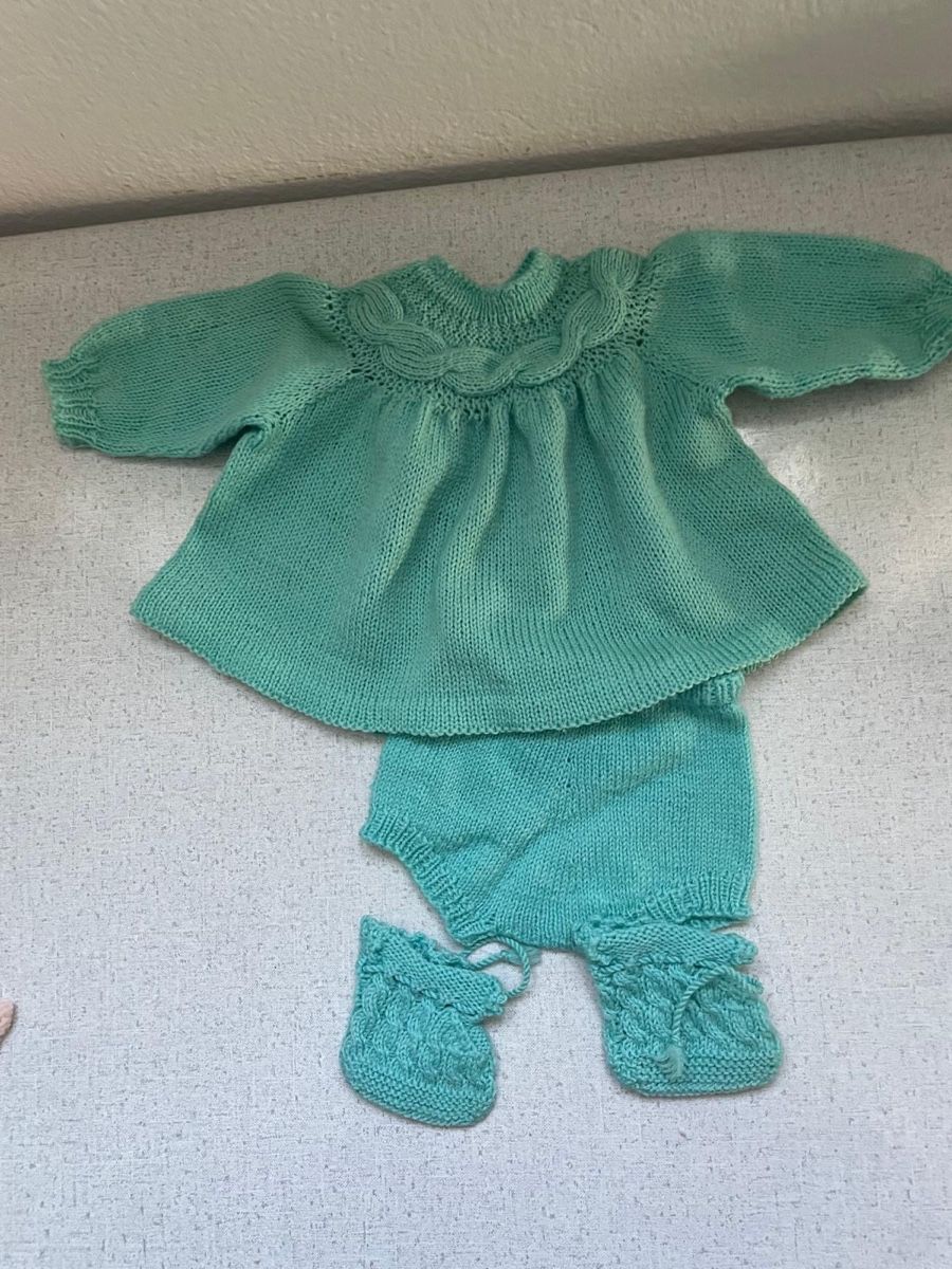 Puppen: Puppe mit Kleidern – Gebraucht aus Niedergösgen von 7591 4