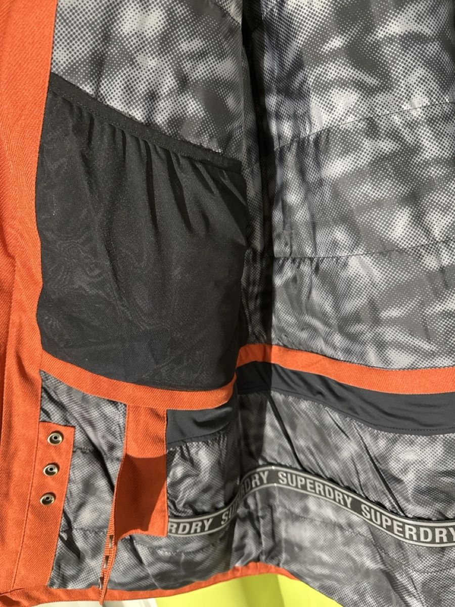 Superdry Vestes: Giacca da sci Superdry arancione come nuova – D'occasion à Bioggio par Kim1974 3