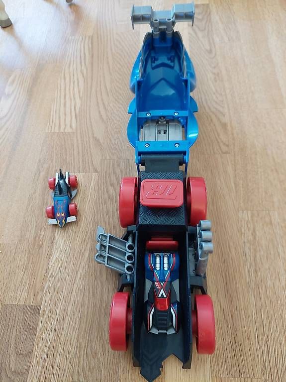 Giocattoli: Voiture de course – Usato da Chavannes-de-Bogis venduto da mag_hc8z 1