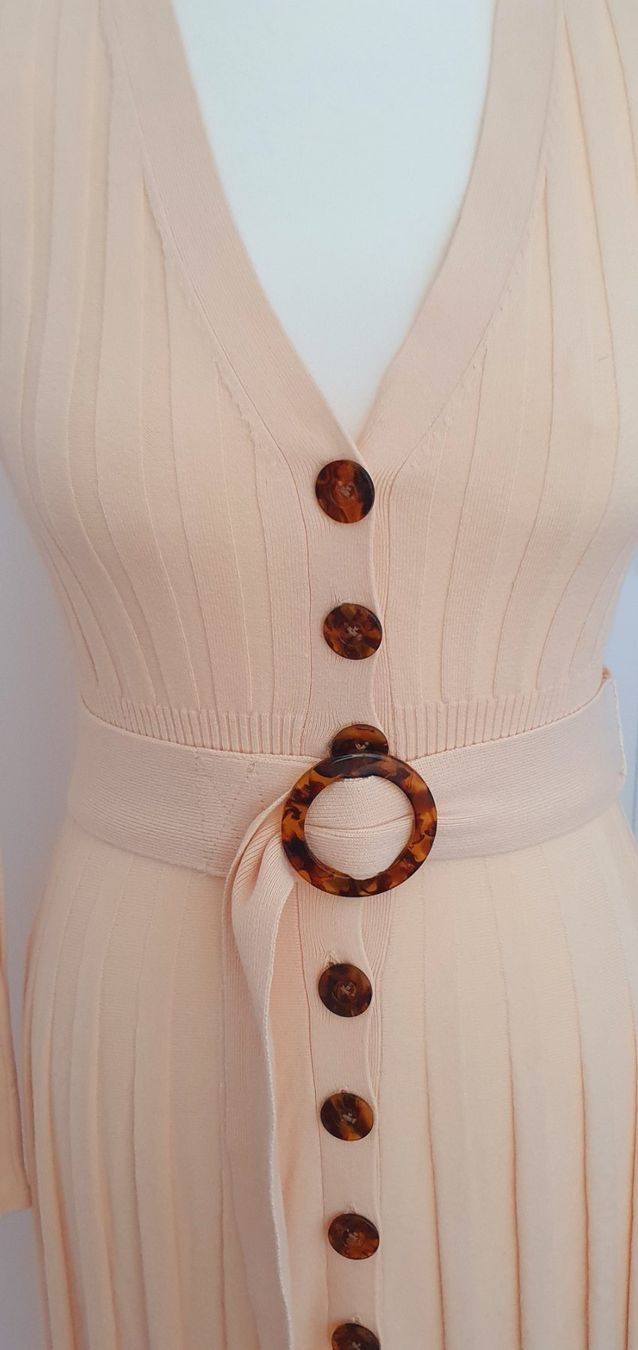 Robes: Strickkleid Nicholas Gr. 34 beige – D'occasion à Stansstad par InStyle8 8