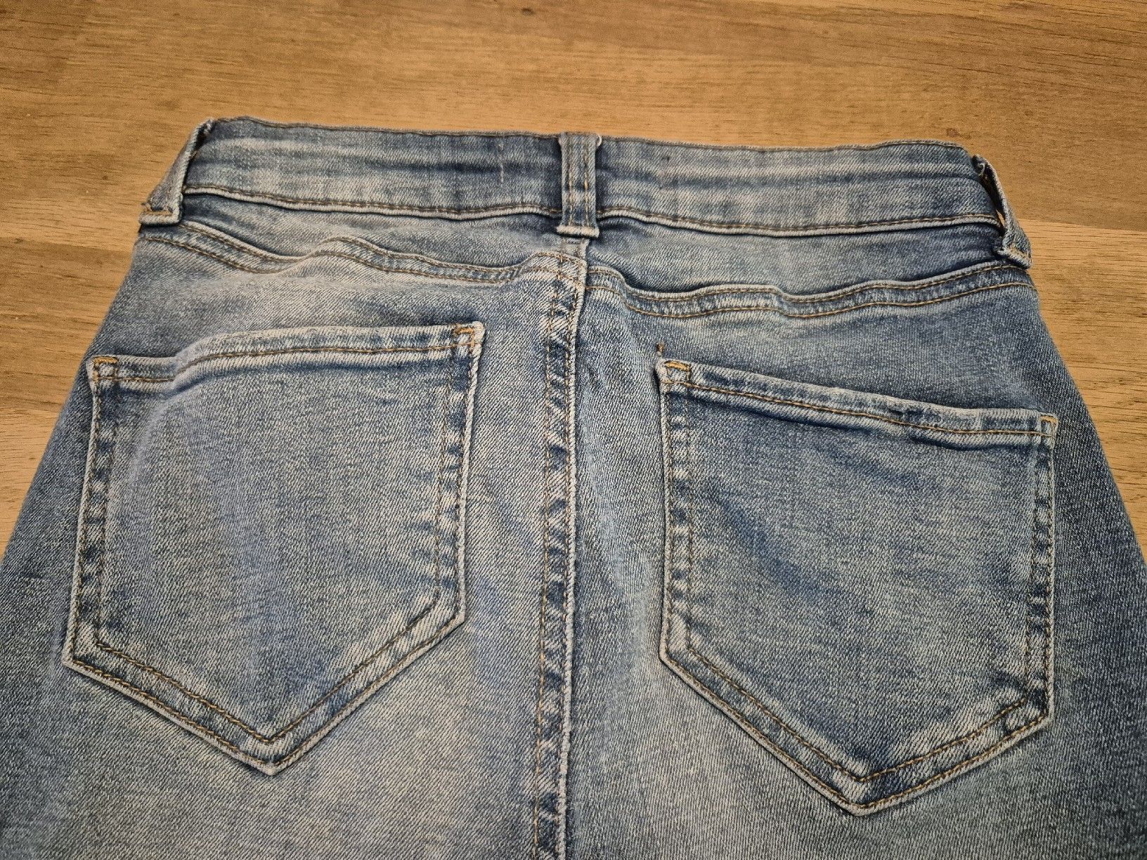 Pantaloni: Jeanshose Gr. 34, Denim – Nuovo (secondo la descrizione) da Urtenen-Schönbühl venduto da Chaeppeler 4