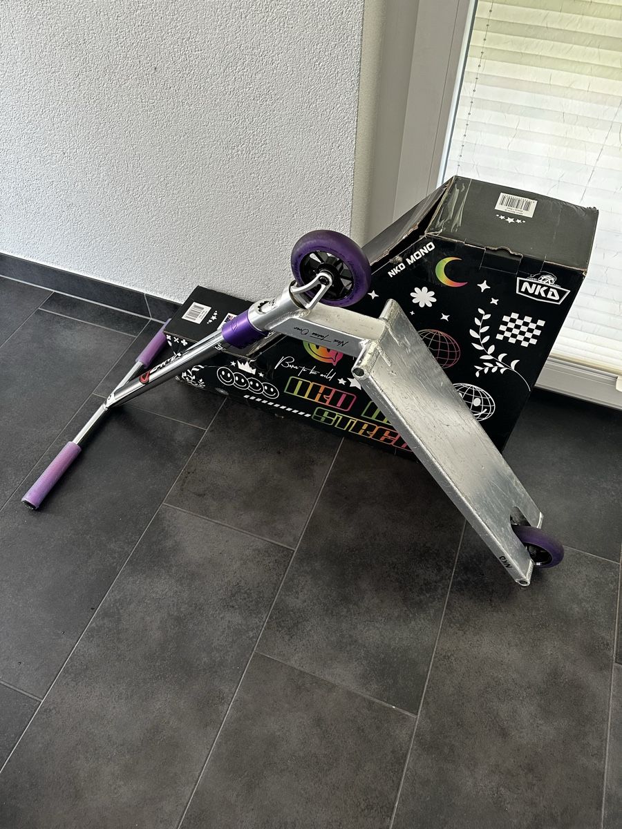 Kickboard: Trottinette NKD Mono Stunt 83cm violet/argent – Usato da Sion venduto da Alfi74 2