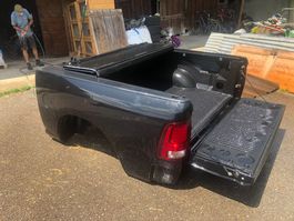 Ram 1500 benne avec couvert 2016 bon état