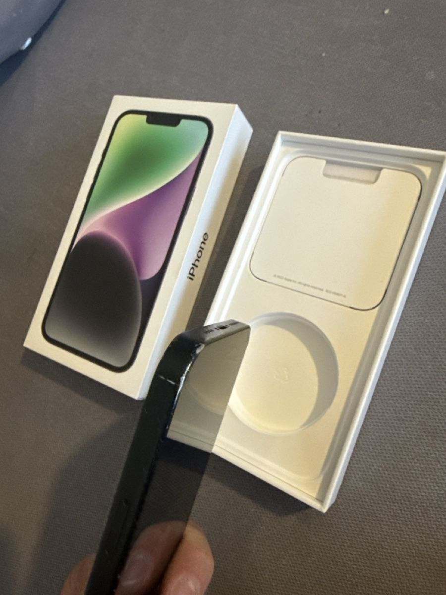Apple Handys / Smartphones: iPhone 14 Plus 128Gb – Defekt aus Corcelles-Payerne von nic_jc9h 6