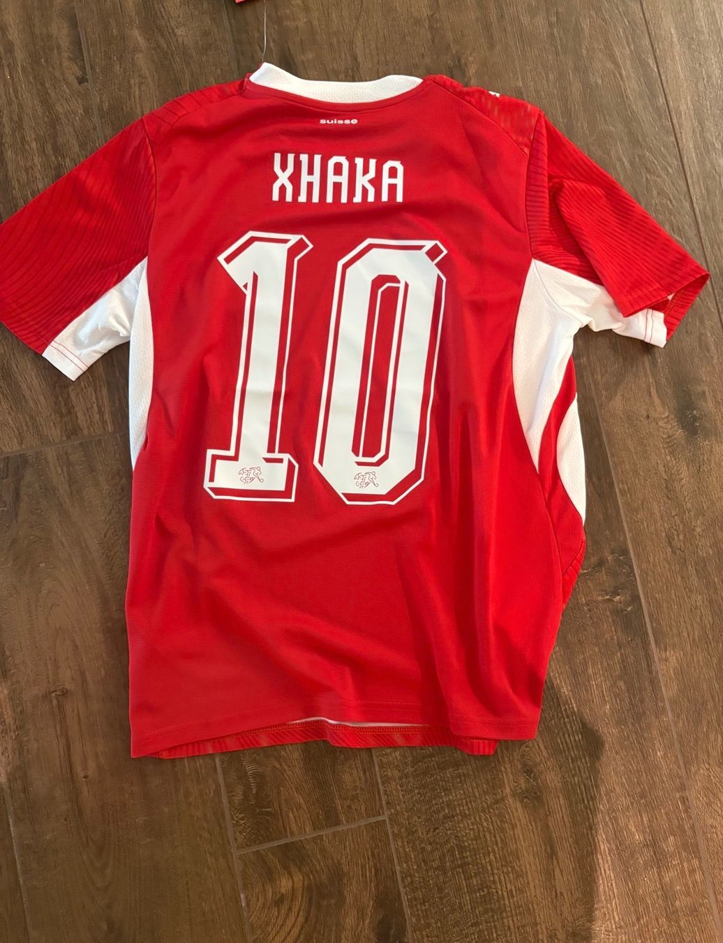 Puma Canottiere & Pantaloni: WM Trikot Schweiz 2026 Original – Nuovo e nell'imballaggio originale da Bülach venduto da sel_775n 1