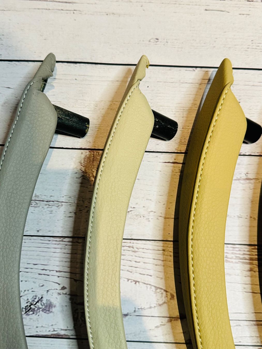 BMW Accessori per altri veicoli: BMW X5 E70 X6 E71 Türgriff Halterung Leder, Links oder Recht – Nuovo e nell'imballaggio originale da Balsthal venduto da D.K.Autoteile2 9