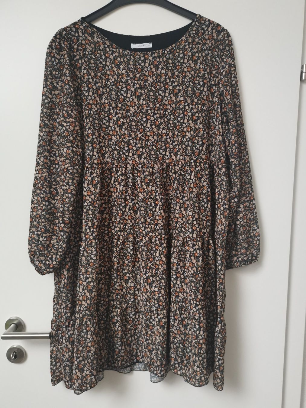 Kleider: Kleid / Haily's / XXL / Blumen – Gebraucht aus Hergiswil NW von Angfri
