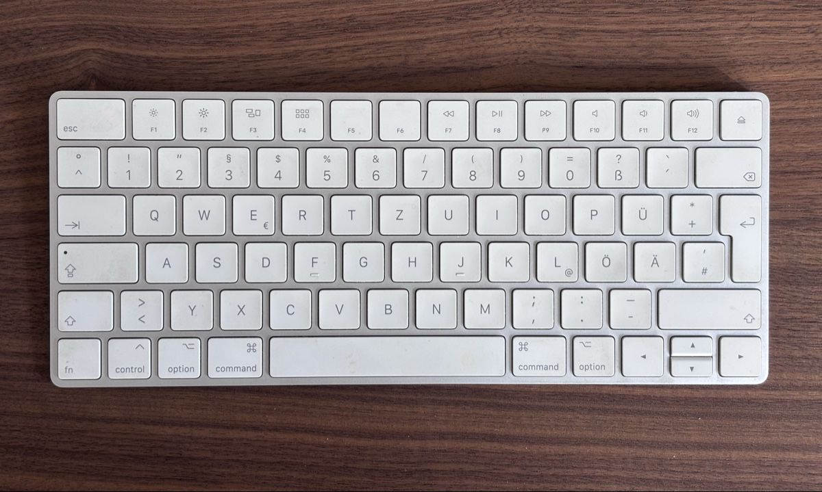 Apple Tastiere: Apple Tastatur CH, kabellos – Usato da Muri AG venduto da qqx