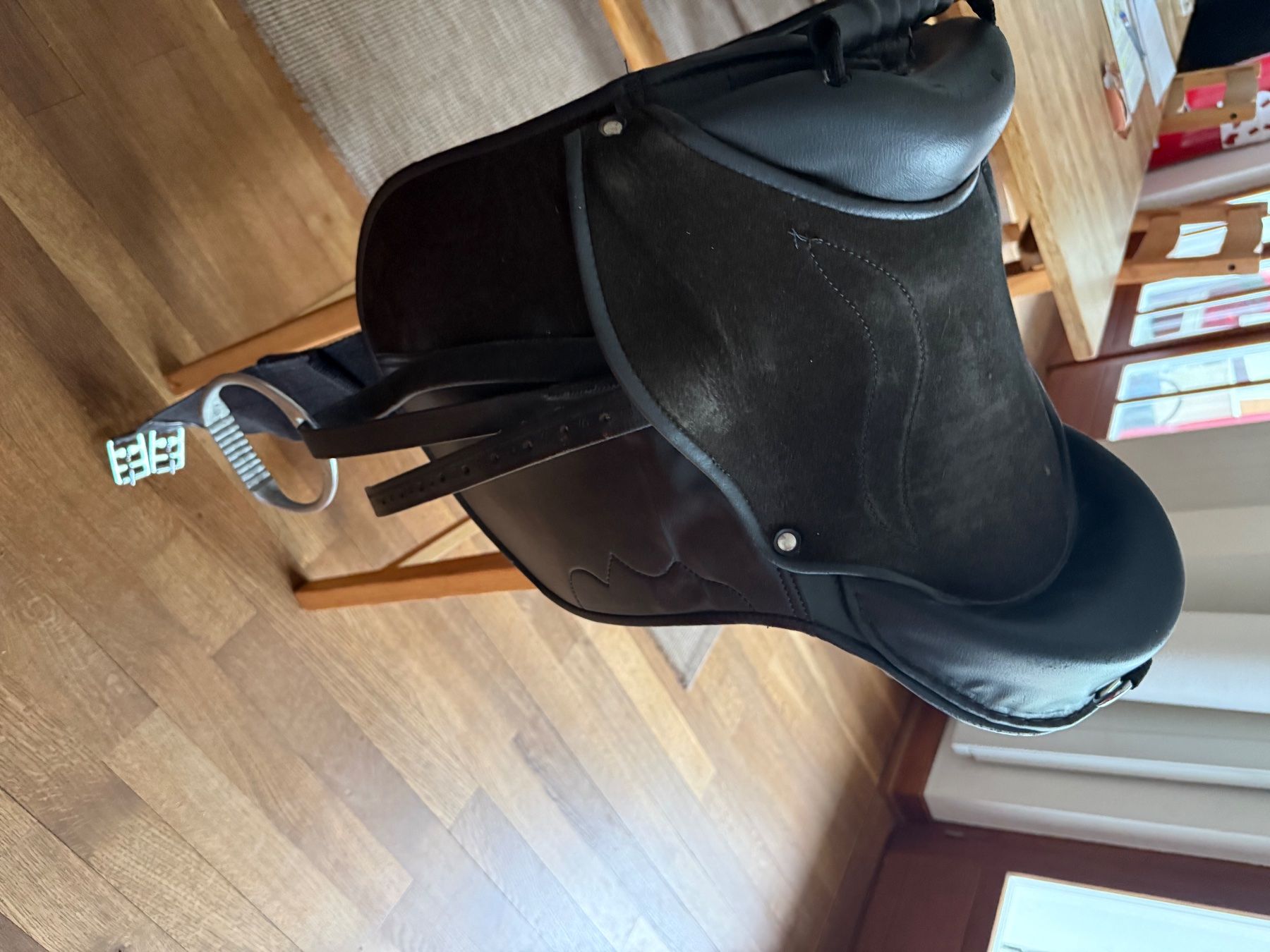Selle & Accessori: Reitsattel schwarz – Usato da Basel venduto da Rsr1982 1