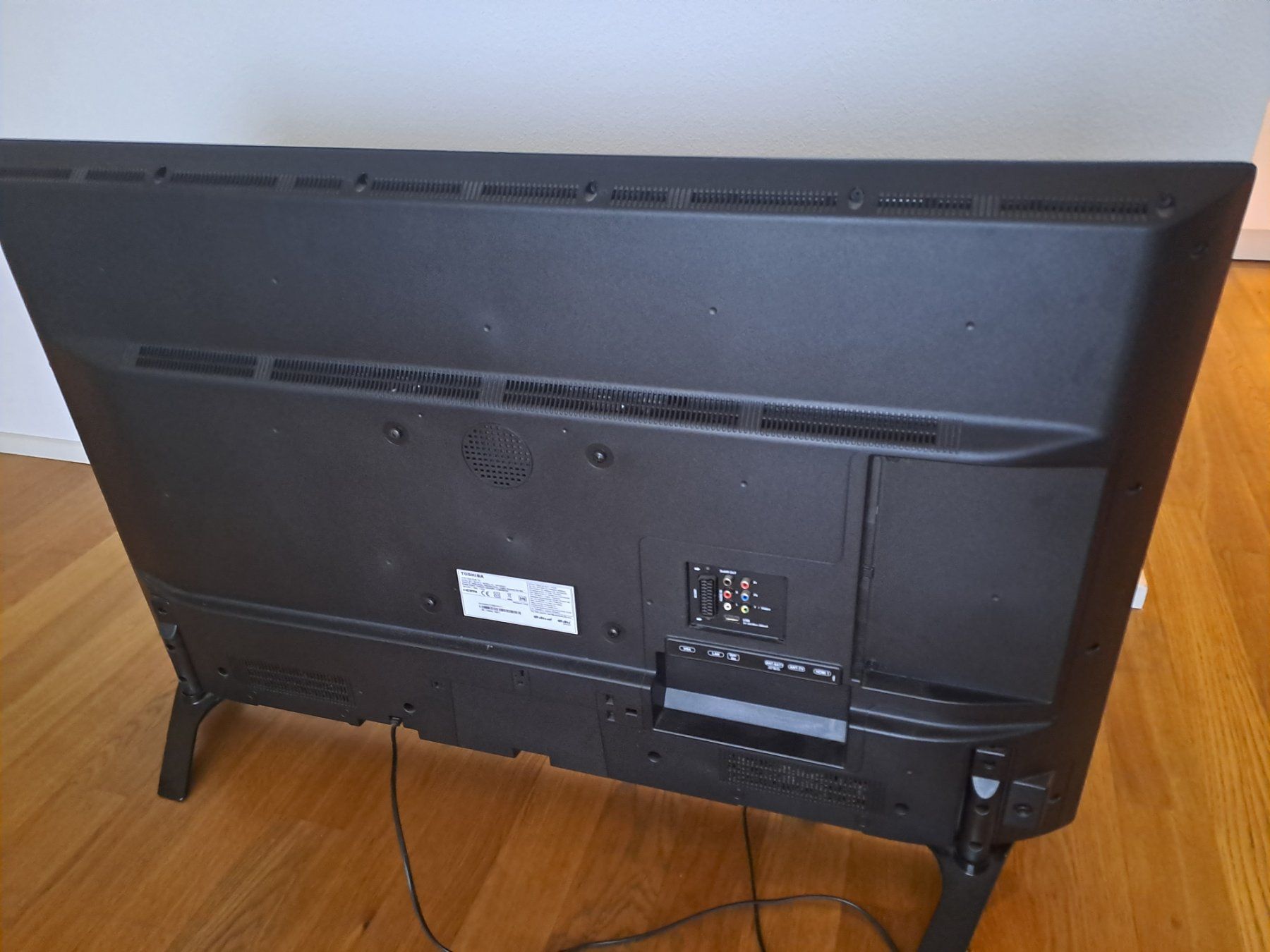 Toshiba Fernseher: Smart TV Toshiba 49U5663DA gebraucht – Gebraucht aus Reinach AG von fur_9nkb 1