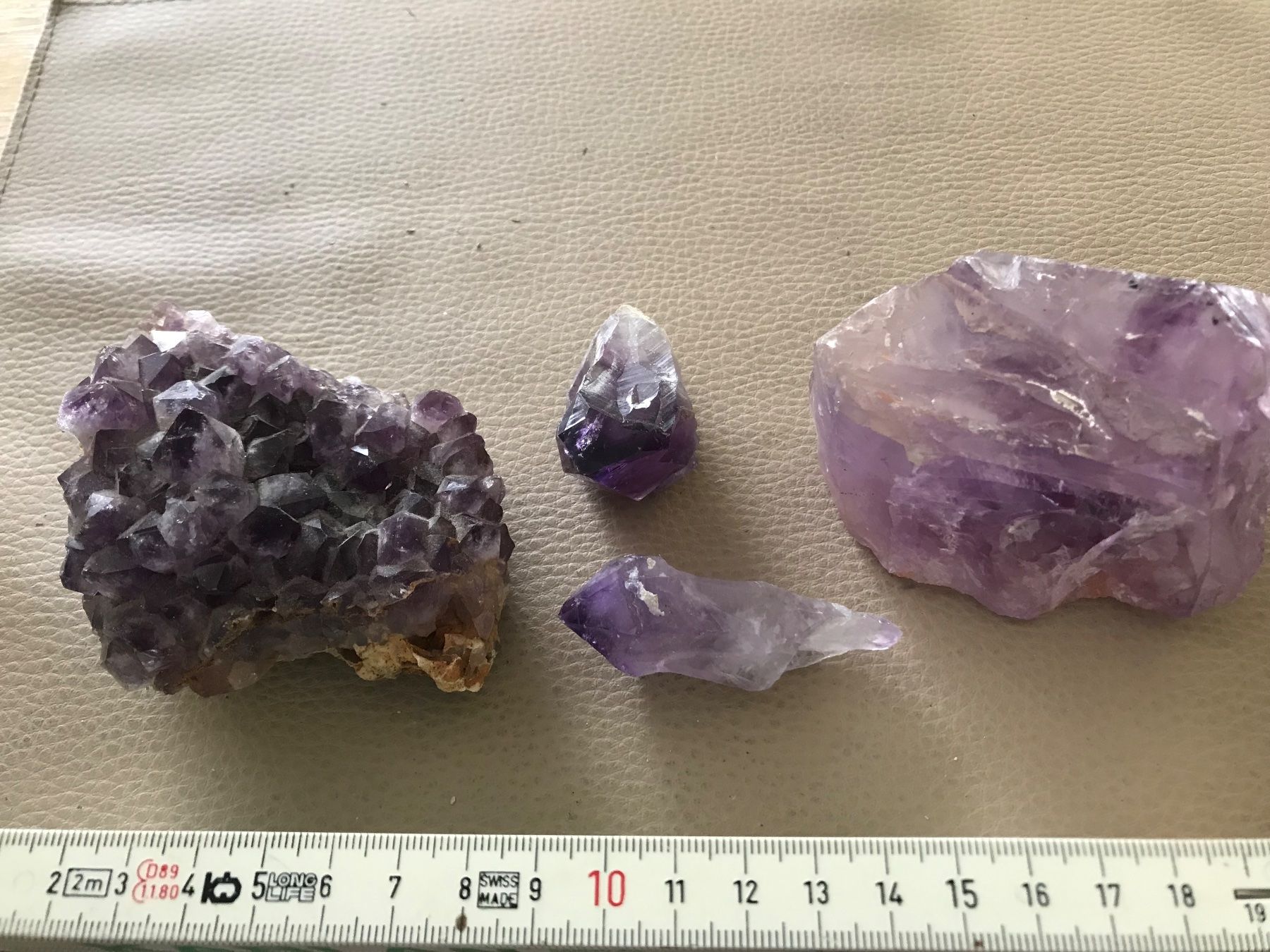 Mineralien & Heilsteine: Diverse Amethyste – Gebraucht aus Oberwil BL von elk_wf5x