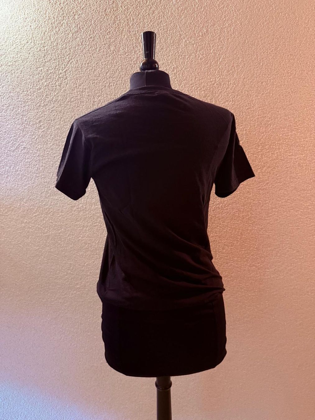 T-shirt: T-Shirt – Usato da Oberbalm venduto da M32V4 1