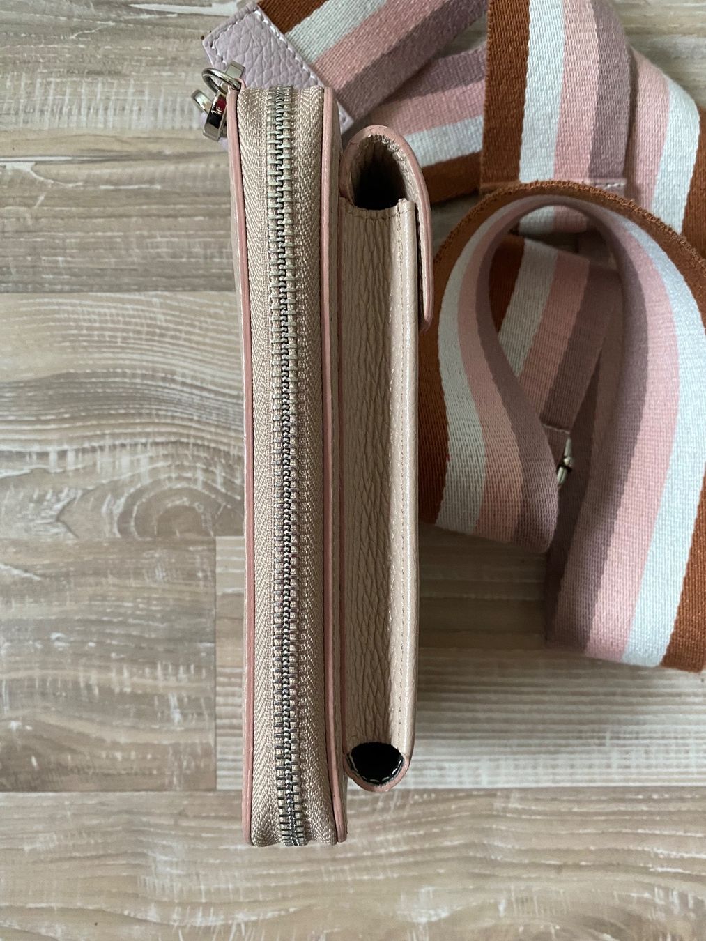 Taschen für Damen: Schicke Echtleder Umhängetasche NEUWERTIG – Neu (gemäss Beschreibung) aus Estavayer-le-Lac von Mimmy02 2