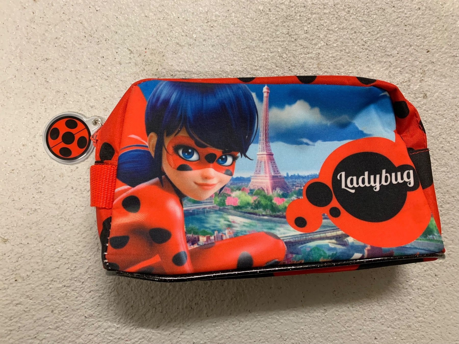 Trousses de maquillage: Kinderetui Kindernessesair Ladybug – D'occasion à Ostermundigen par des_t9vv