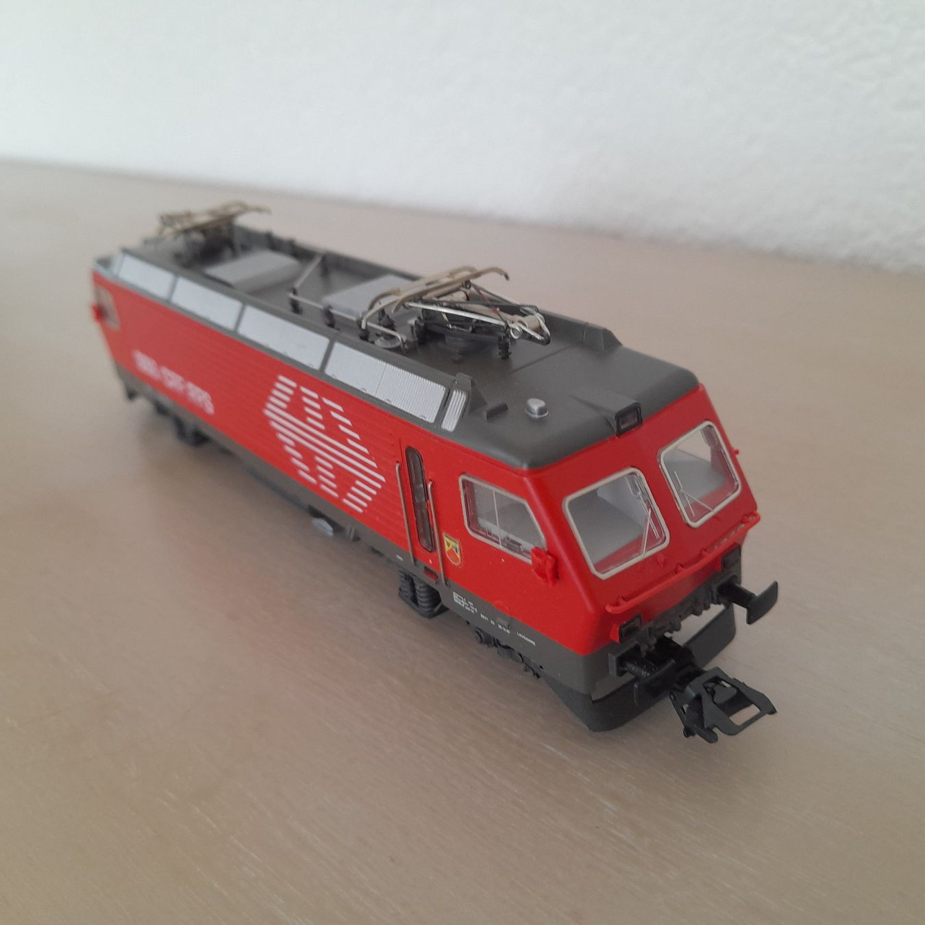 Märklin Modellini di ferrovie: Locomotive CFF Re 4/4 II Rail 2000 – Usato da Auvernier venduto da gandalf08 3