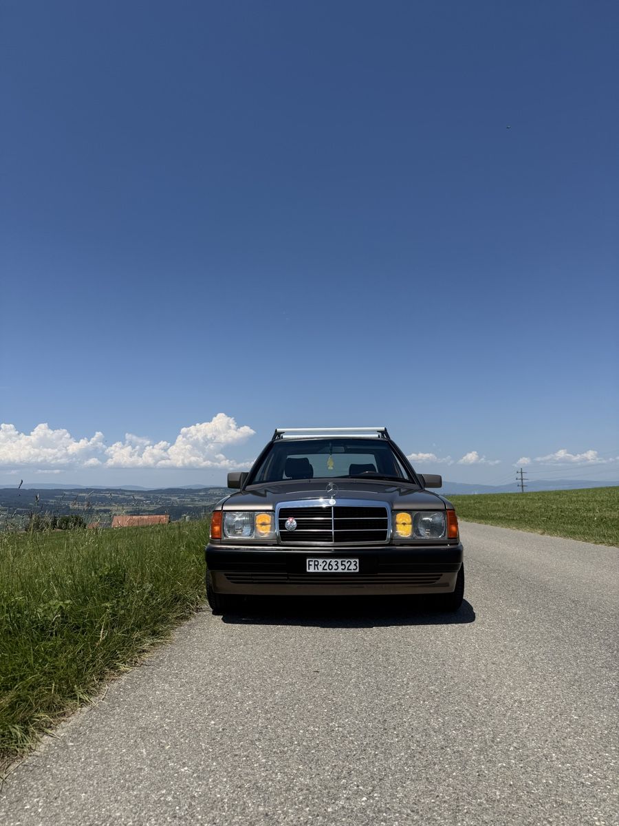 Mercedes-Benz Automobili: Mercedes 190e 2.3 manuelle – Usato da St-Martin FR venduto da dom.perroud24 1