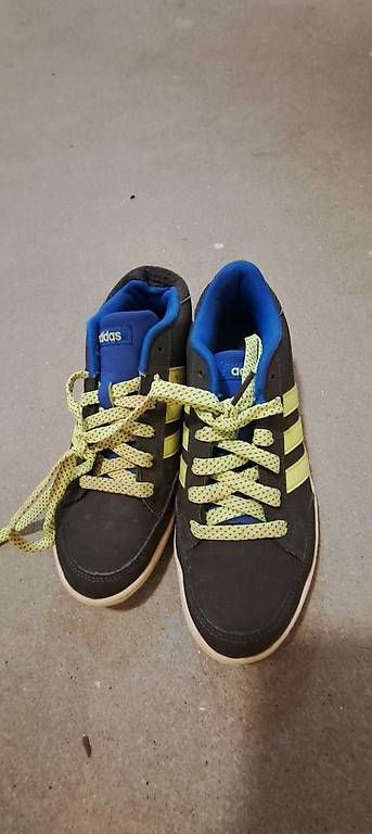 Scarpe per ragazzi: Gr. 37.5 Adidas Turnschuhe – Usato da Oetwil a.d. Limmat venduto da Stupsi1234 1