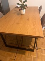Table de salle à manger - en très bon état