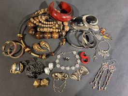 Lot de bijoux fantaisie 