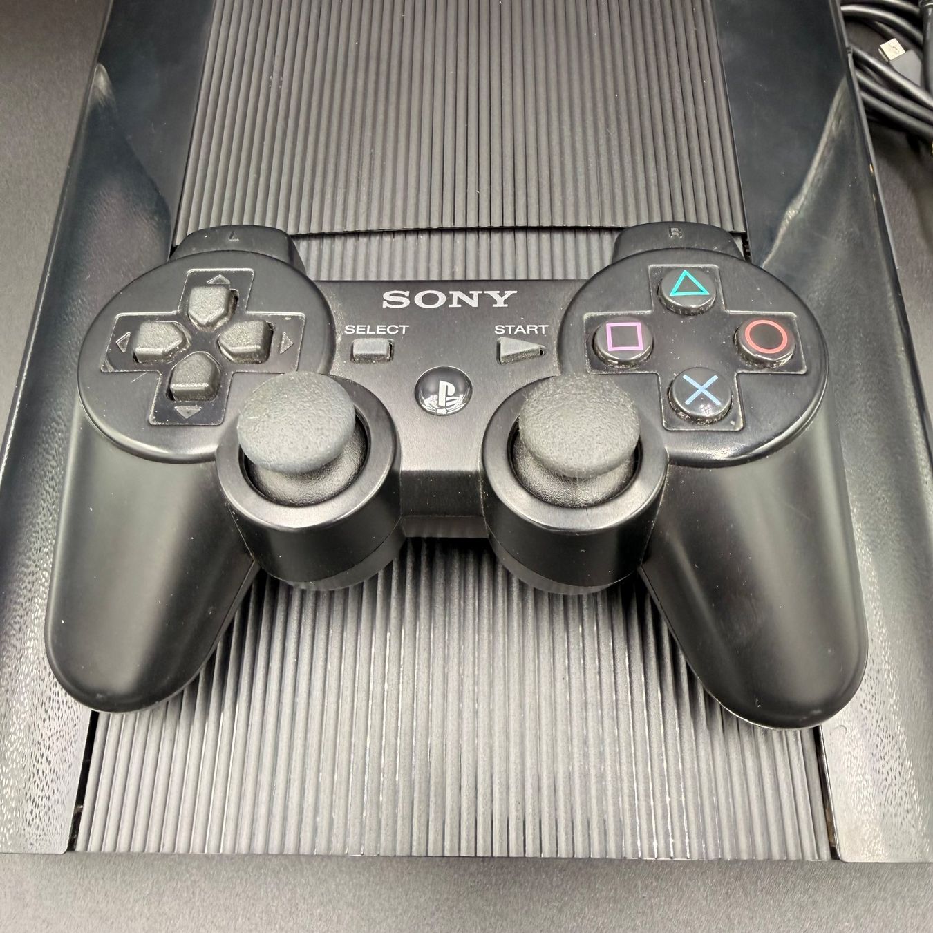 Sony Consoles: PlayStation 3 Super Slim 500GB – D'occasion à Düdingen par Nerdworld 1