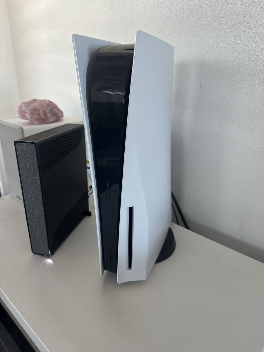 Sony Console: PlayStation 5 Disk,3+22Games&Div.DVDs,3Controller,Chargerpot – Usato da Heimberg venduto da mister_k11 1