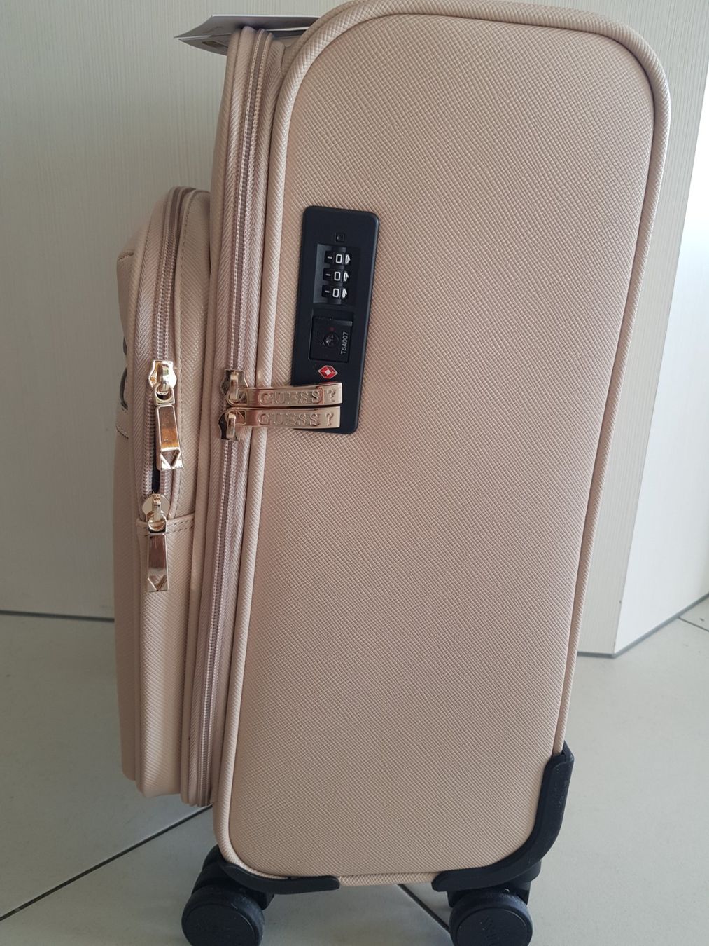 Valises de voyage: NEUER GUESS BOARDCASE KOFFER – Neuf avec emballage d'origine à Root par LifestyleAccessoires 2