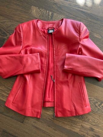 Lederjacke in Rot