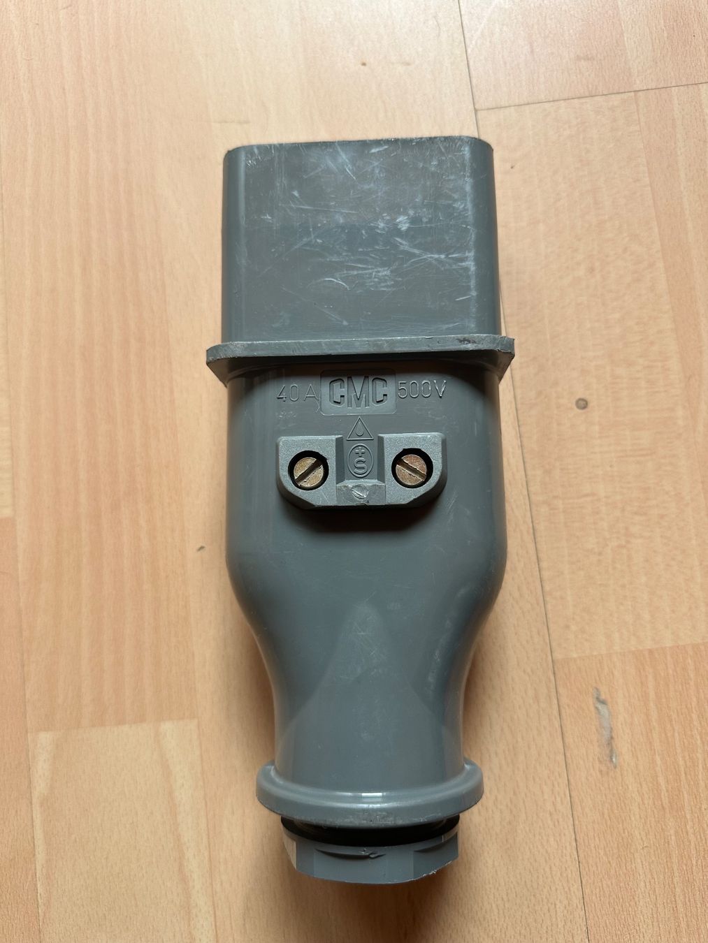 Spine: Stecker J 40 4 Polig CMC – Usato da Huttwil venduto da Bolpa