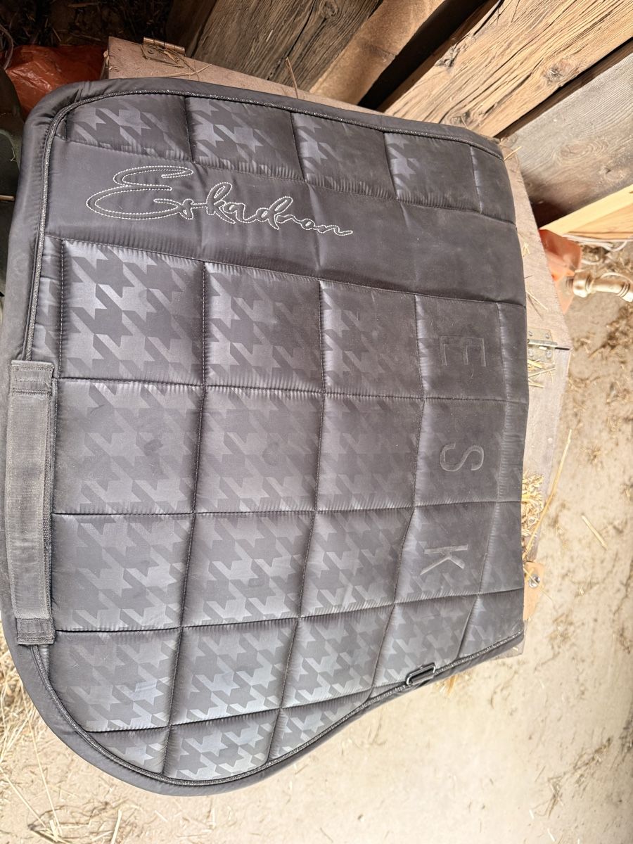 Eskadron Coperte: Eskadron Schabracke VS – Usato da Lenk im Simmental venduto da F3775