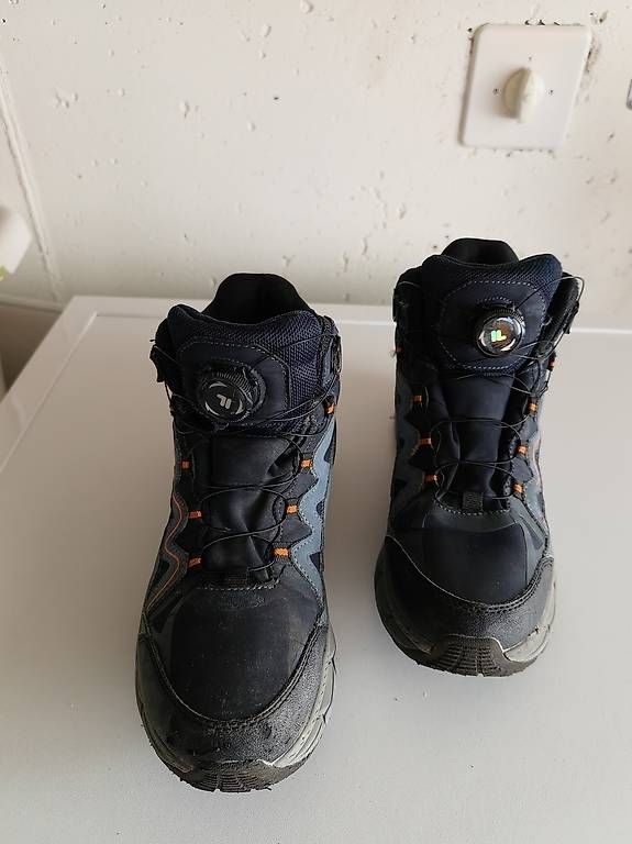 Fila Scarpe per ragazzi: Fila Winterschuhe Grösse 37 – Usato da Grossdietwil venduto da wichtel28 3
