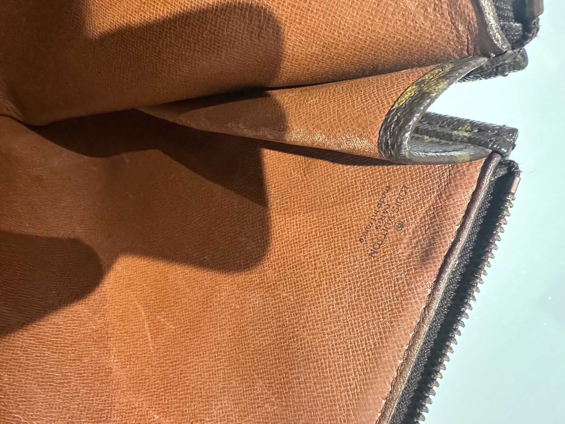 Louis Vuitton Astucci : Louis Vuitton Mappe - IPad - Nr. 937 – Usato da Hittnau venduto da LuxAndMore 3