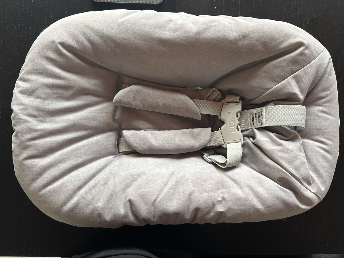 Stokke Hochstühle: Stokke TrippTrapp Newborn Babyschale – Gebraucht aus Reigoldswil von Quasi_Nichts_Objekt