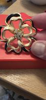 Vintage Blumenbrosche mit Strass, goldfarben, neuwertig