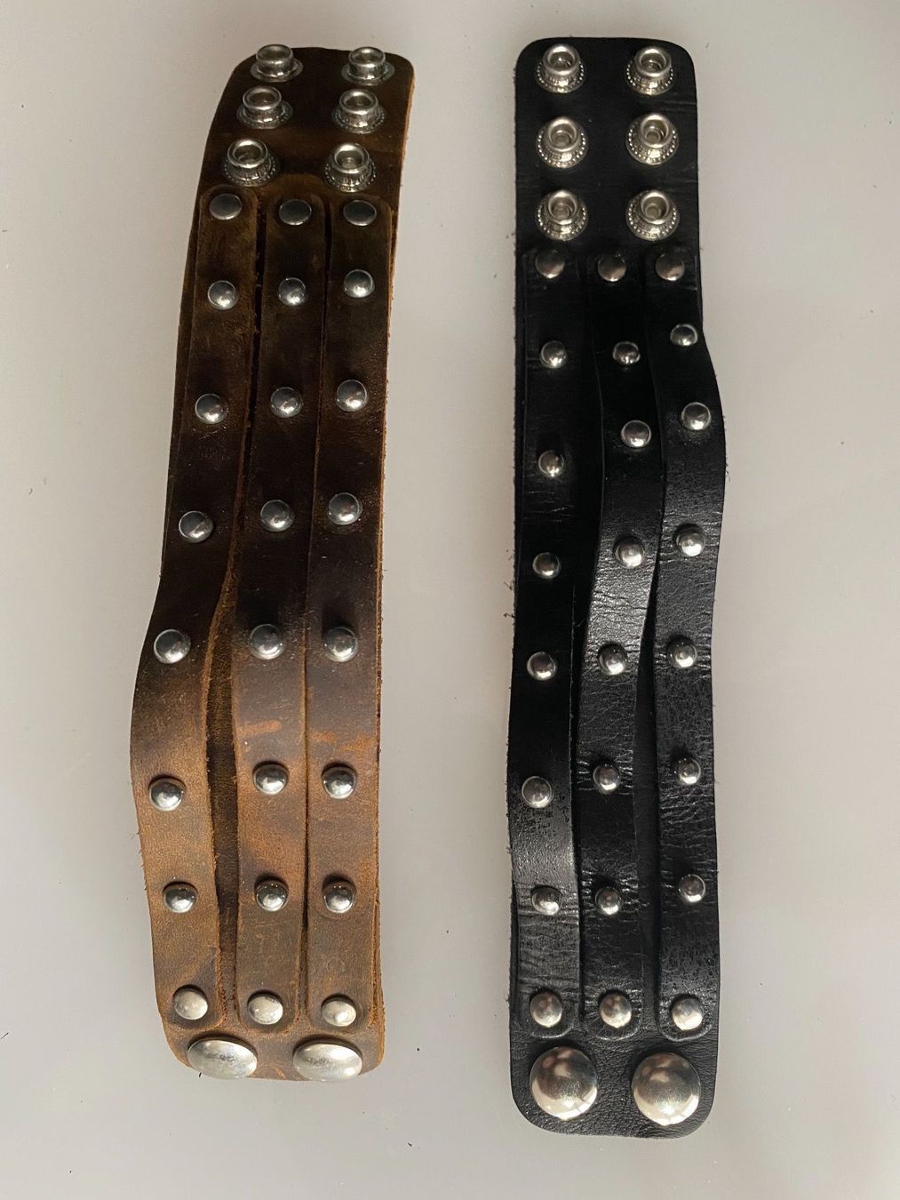 Bracciali & Braccialetti: Echt Leder ARMBand B 4cm mit Runden Nieten Braun Oder Schwar – Usato da Zürich venduto da stock4you 2