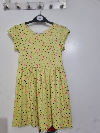 Mädchen Kleid 122 wie neue