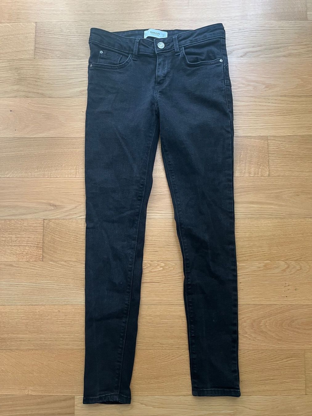 Mango Jeans: Mango Jeans (Gr. 34) – Gebraucht aus Zürich von east_on