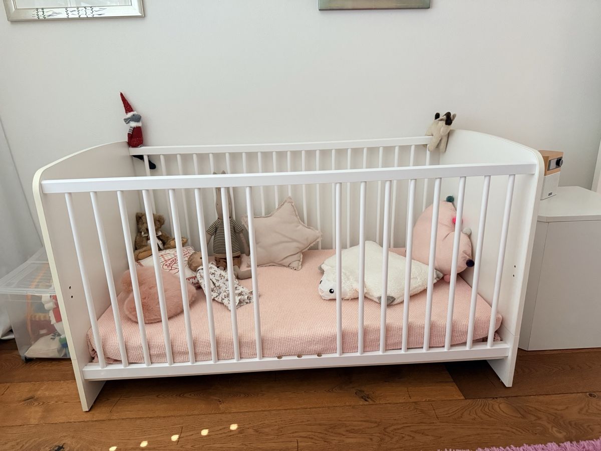 Lits: Babybett mit Matratze – D'occasion à Buchrain par Ice_and_Cream 1