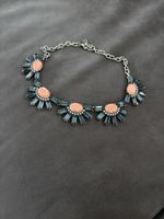 Elegante Statement Halskette mit Steinen, neuwertig!