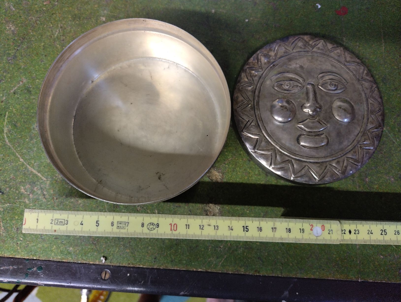 Tutte le decorazioni: Vintage Schmuckdose versilbert | Sonne Himmelskörper Boho – Usato da Mägenwil venduto da Mafo66