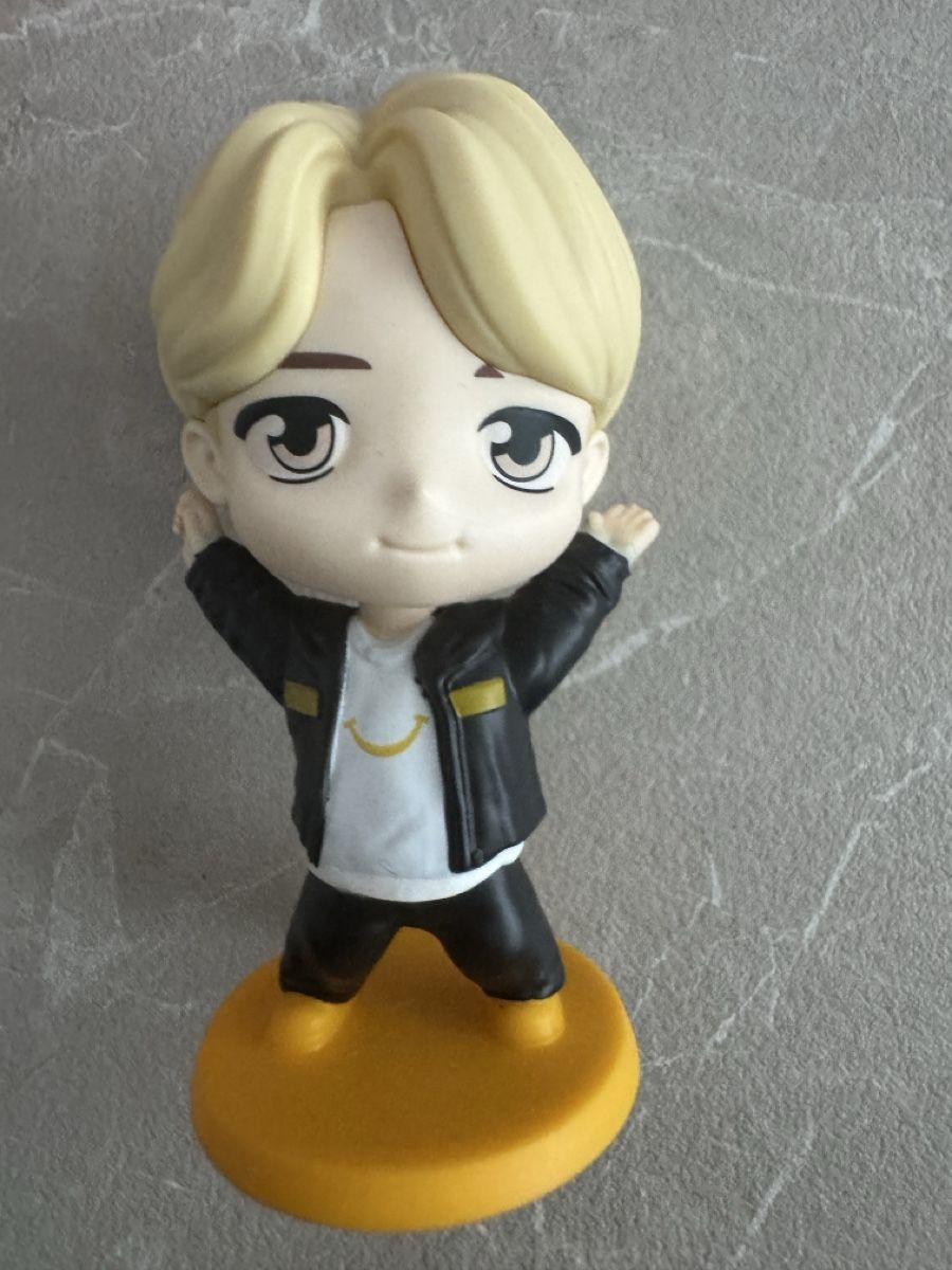 Mc Donald's Figurines: 🔥 BTS x McDonalds Jimin - NEU & Originalverpackt! – Neuf avec emballage d'origine à Sins par sum_lv6d 1