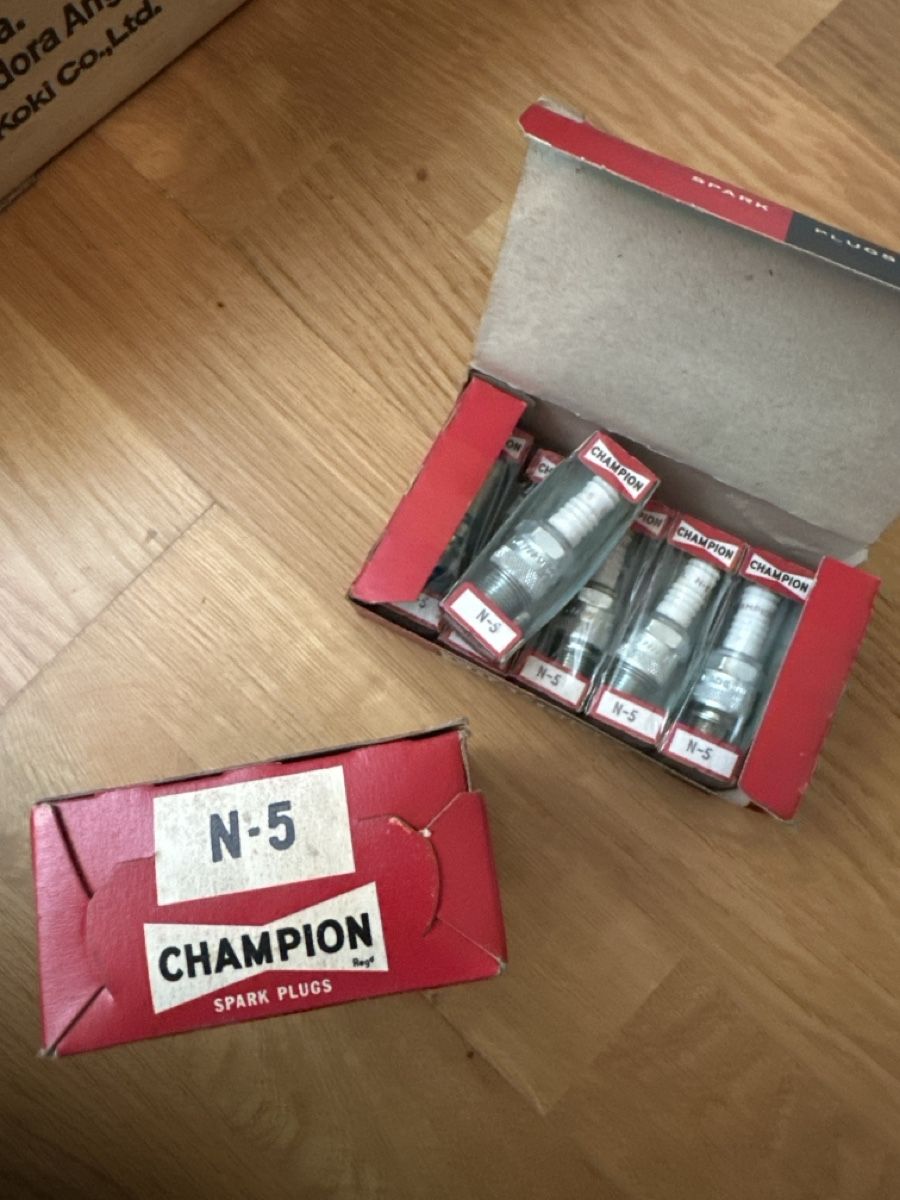 Alle Autoersatzteile: Zündkerzen Champion NOS – Gebraucht aus Mörschwil von tweety9402