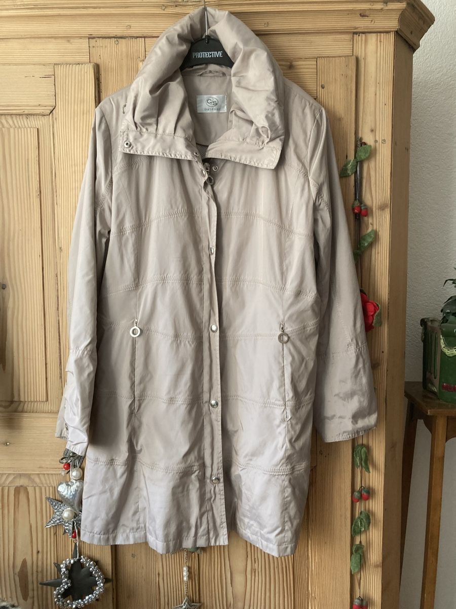 Vestes: Regen oder Übergangsjacke 42 – D'occasion à Schaffhausen par christamawe 1