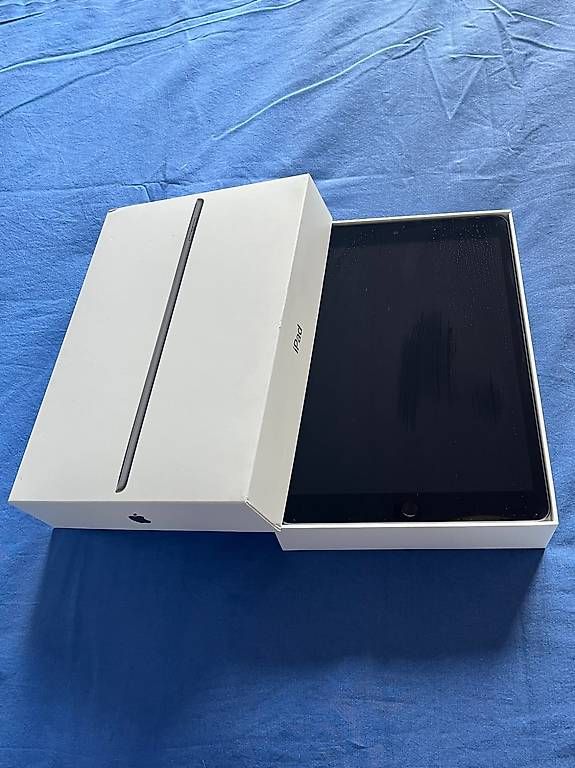 Tablet PC: iPad 9ème génération 64 GB – Usato da Genève venduto da Southron 1