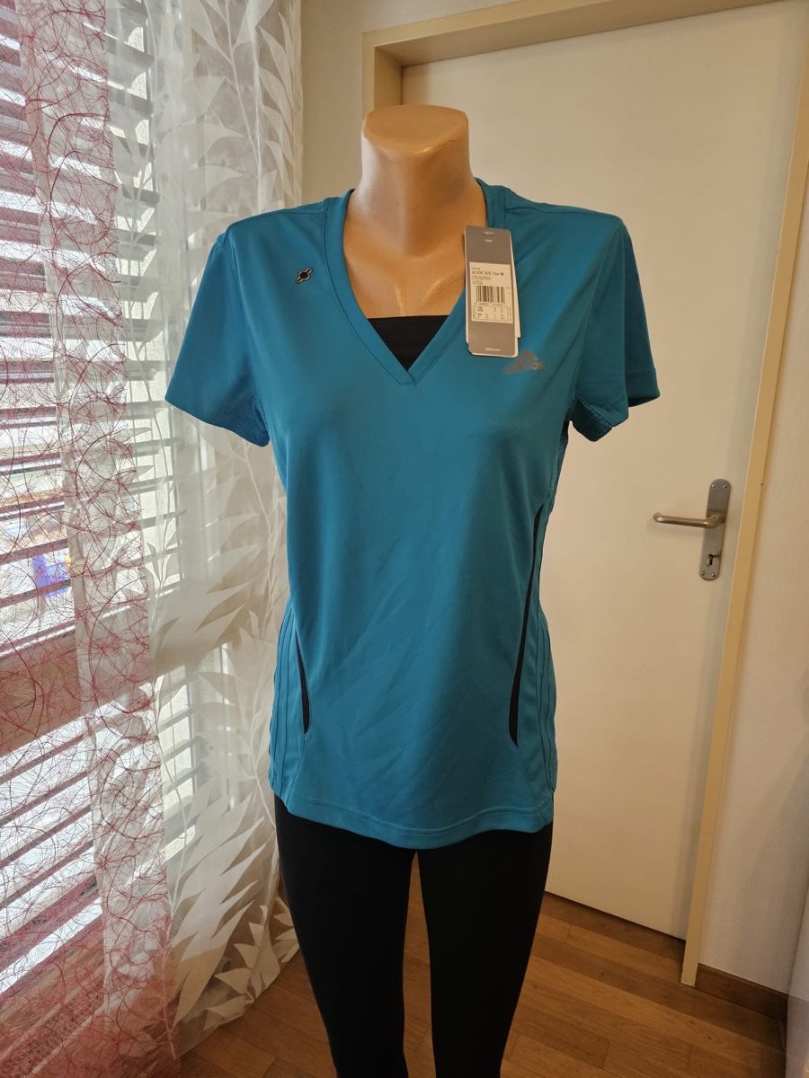 Adidas T-shirts: Adidas Gr. L – Neuf (Voir description) à Luzern par Reni025