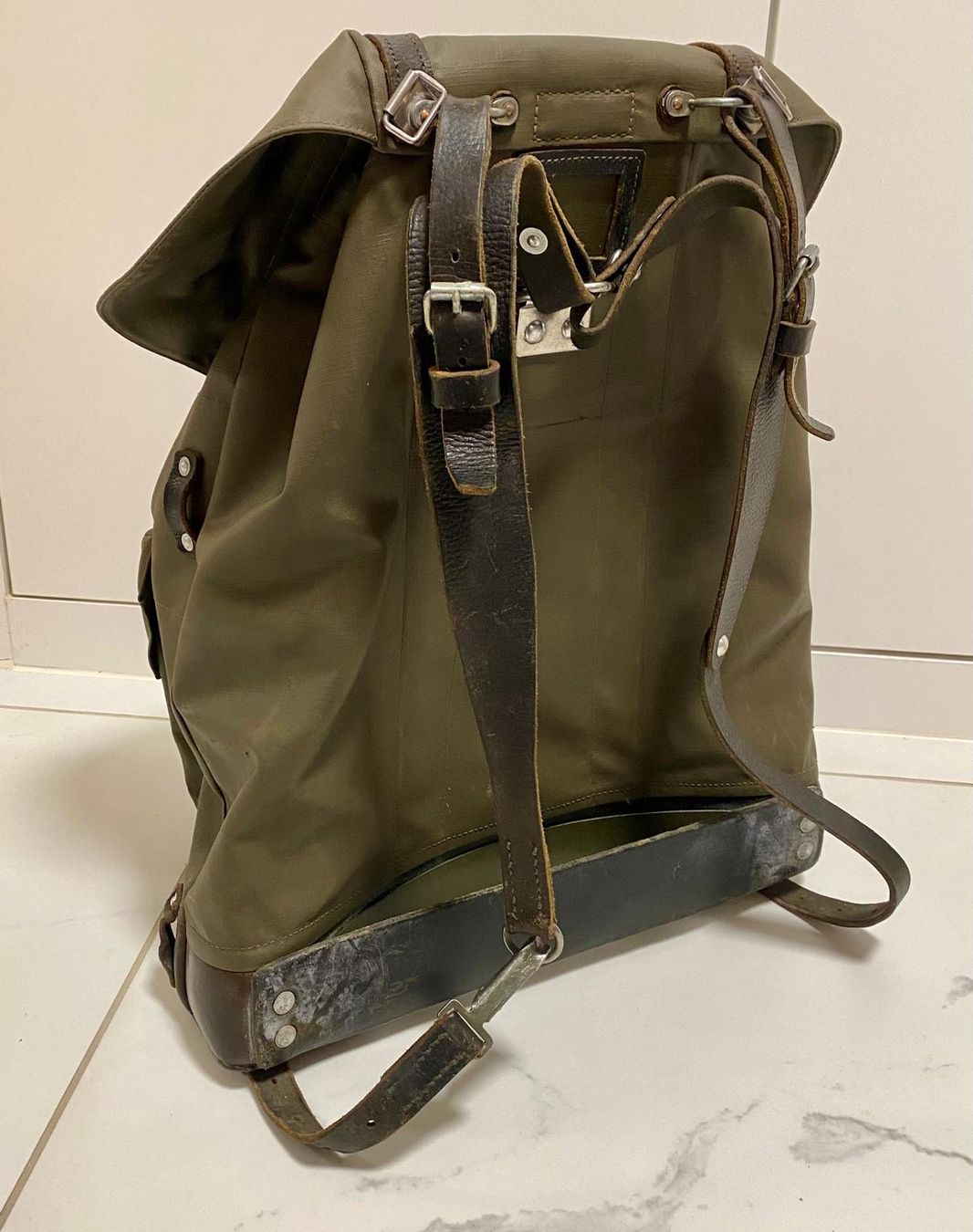 Schweizer Armee Zaini: Schweizer Armee Rucksack – Usato da Krauchthal venduto da MEWA01 1