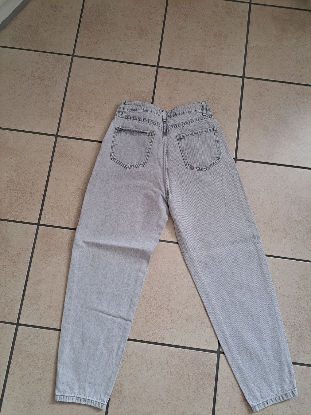 Jeans: Hose Gr.34 neuwertig – Neuf (Voir description) à Gelterkinden par bambi037 2