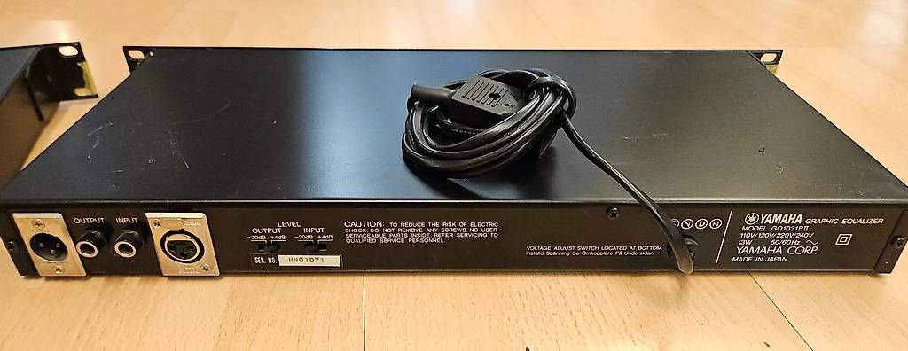 Equalizzatori: 2x YAMAHA 31-Band EQ 19''  – Usato da Rorschach venduto da Crossfire34343 3